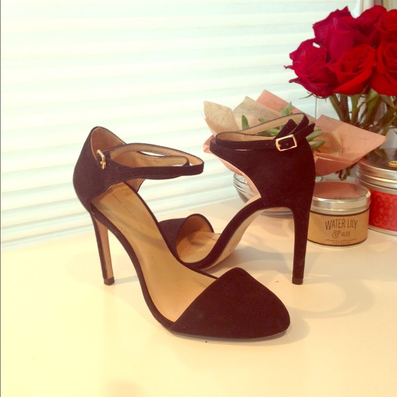Zara classic pumps