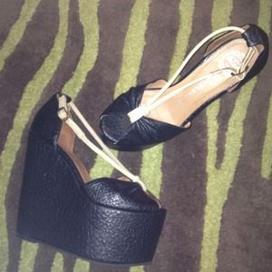 Jeffrey Campbell Lotus Platform