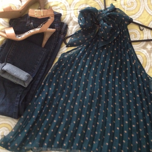 Cute small polka dot shirt