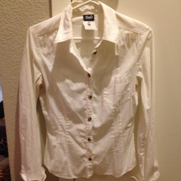 D&G fitted white blouse.