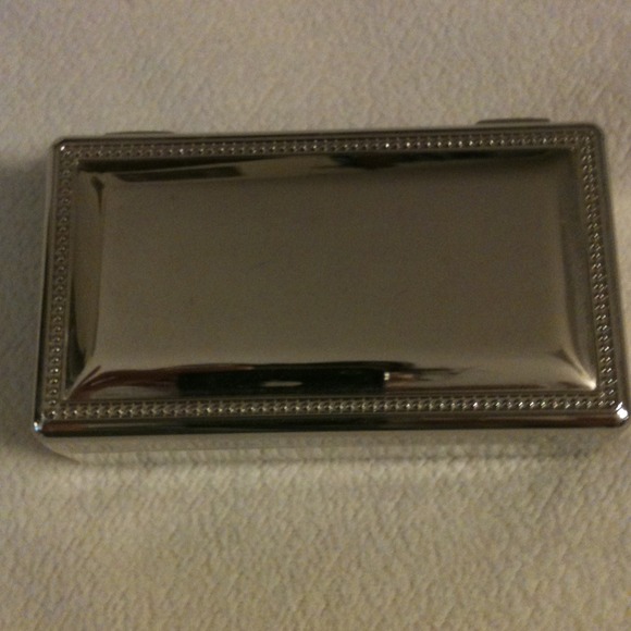 Accessories - Small ring box non tarnish(has Joy on top)