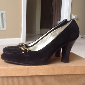 SOLD Black suede pumps