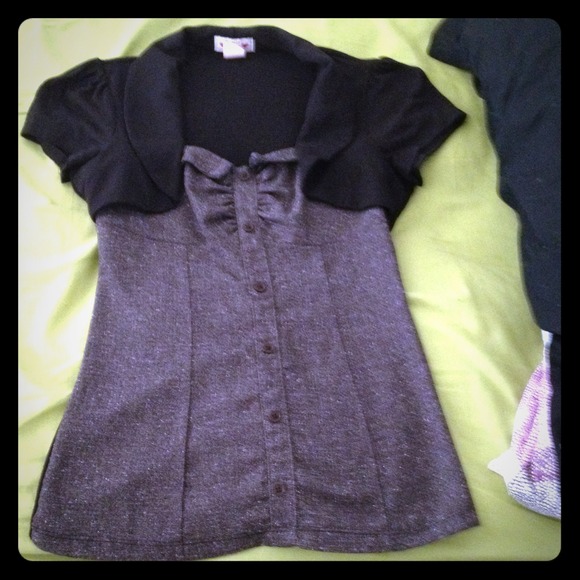 Cute business top! - Picture 1 of 3