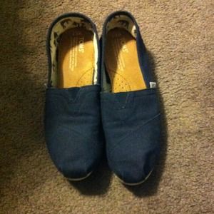 Navy blue Toms!💙