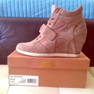 💰Reduced💰Ash-Bowie 40M Stone