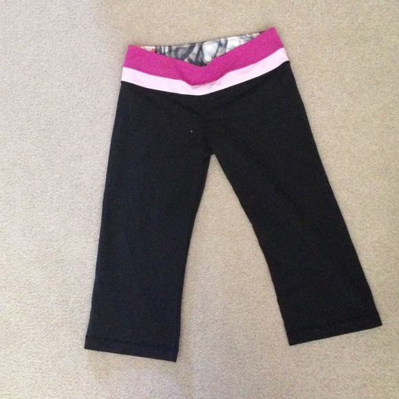 Lululemon reversible capris