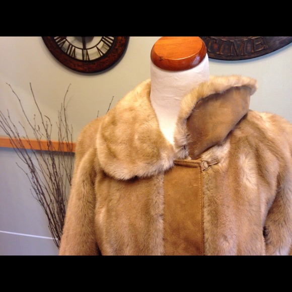 season price drop HOST PICK 11/15/13 Vintage Coat - Picture 3 of 4