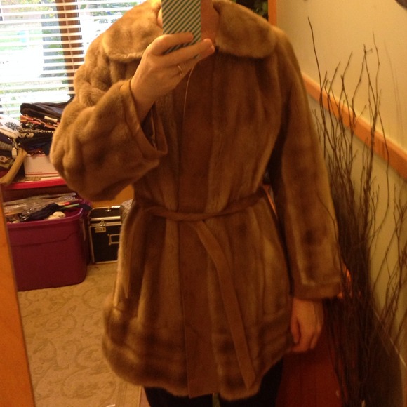 season price drop HOST PICK 11/15/13 Vintage Coat - Picture 4 of 4