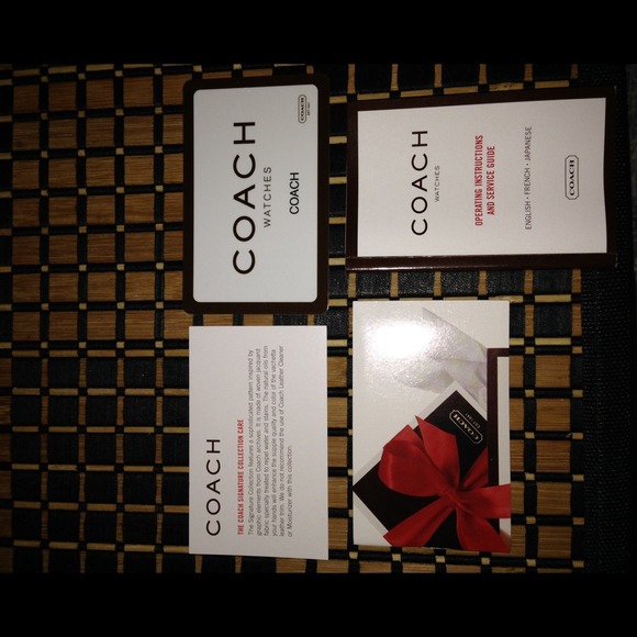 Purple leather Coach wrist watch - Picture 3 of 4