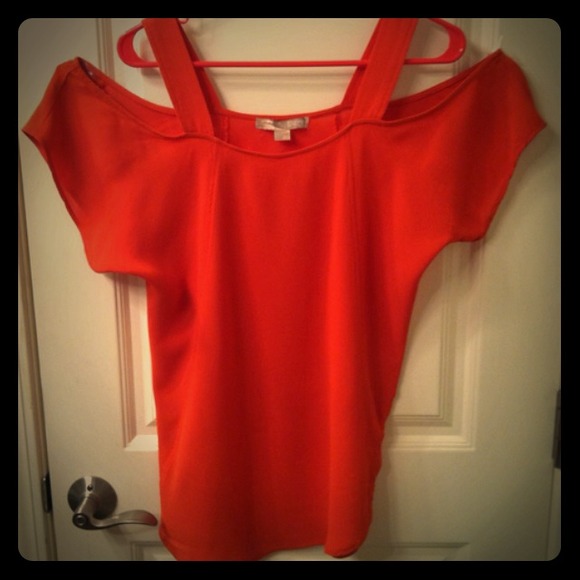 💢SOLD💢Burnt orange long cutout top