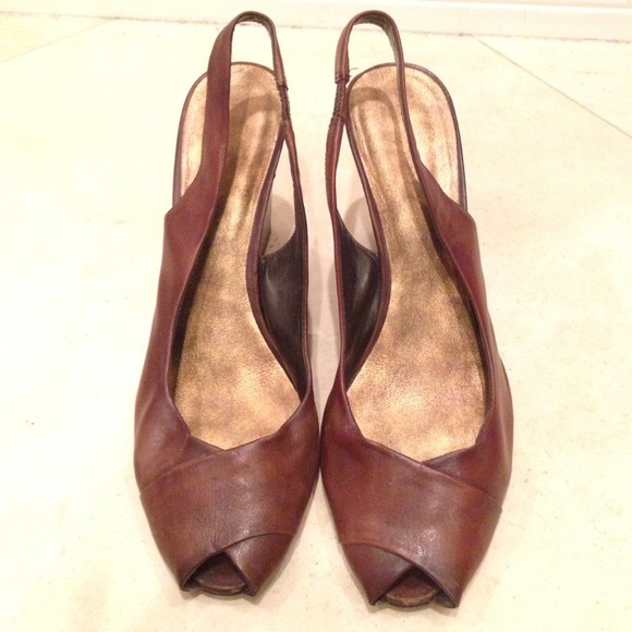Nine West brown leather wedges