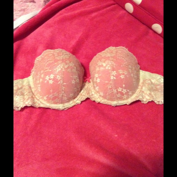 Strapless bra