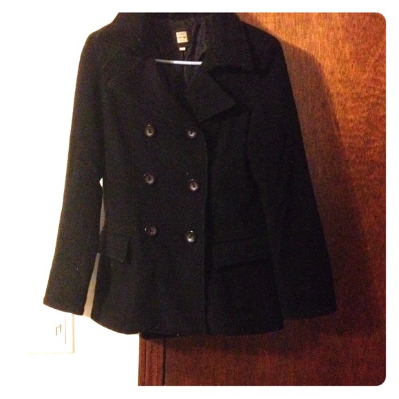 REDUCED Black peacoat