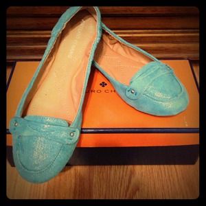 ✋Reserved✋blue flats and black flats