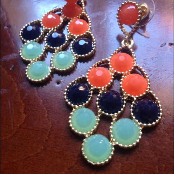 🔴SOLD🔴Multi-Color Dazzling Chandeliers - Picture 2 of 2