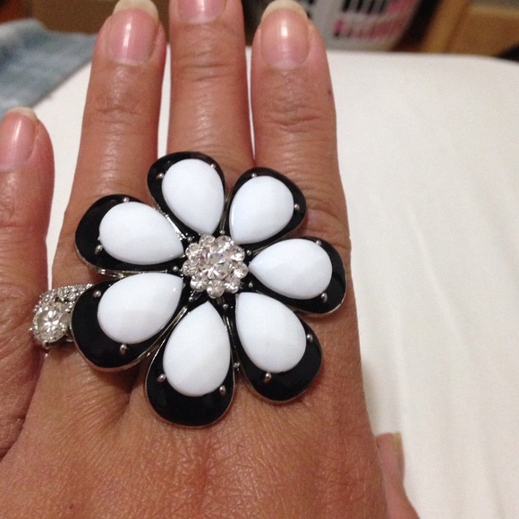 Flower ring