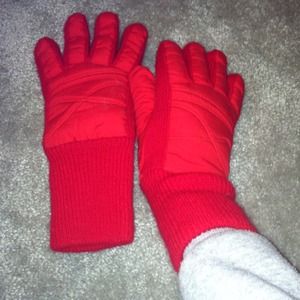 Red Snow Mittens!