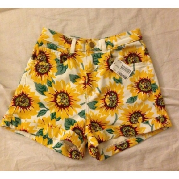 ⛔️SOLD⛔️ AA Sunflower High Waisted Shorts