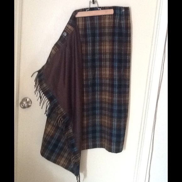 Wrap-around skirt - Picture 3 of 3