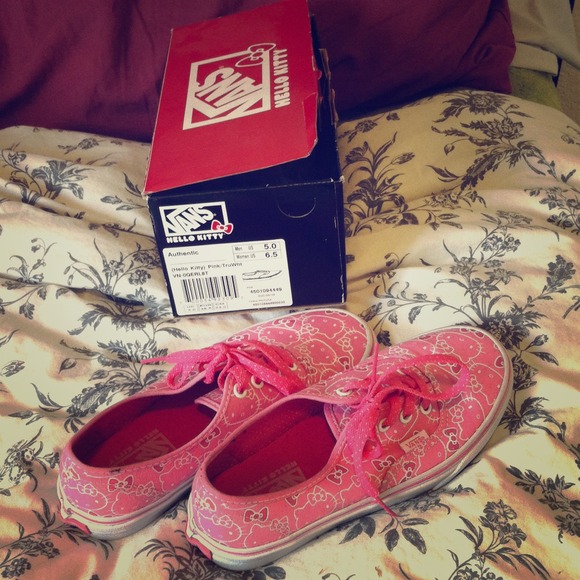 Hello kitty vans 6.5