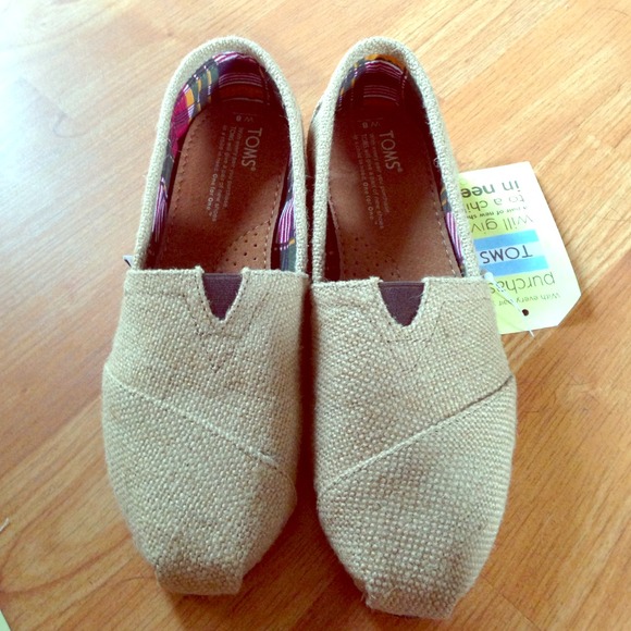 Toms Women Classics in Natural Burlap