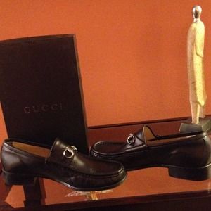 Authentic Women's Gucci sz 9.5