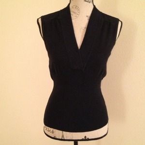 🎀SOLD🎀 Bundle @ pooh0930 BR Sleeveless Sweater