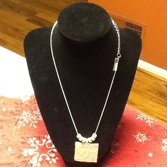 Necklace - Picture 1 of 3