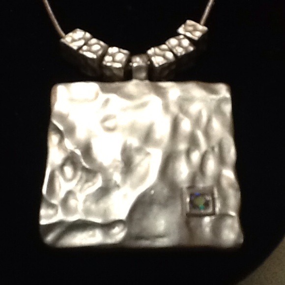 Necklace - Picture 2 of 3