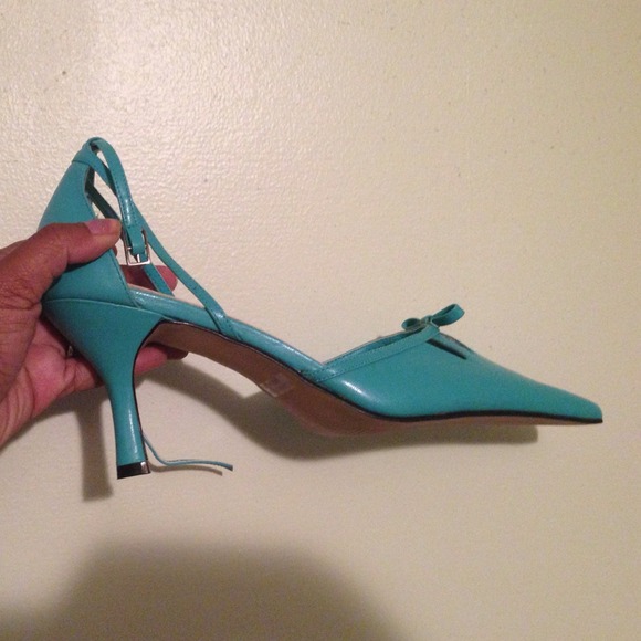 Sold****Shoes - Picture 3 of 3