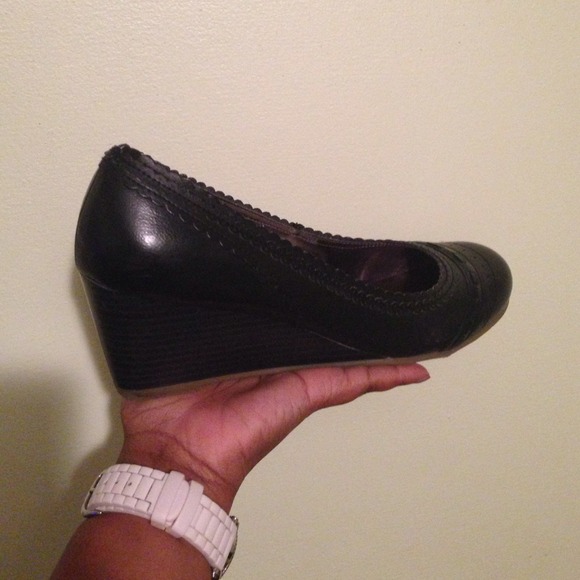 👍👍sold👍👍Shoes - Picture 2 of 3