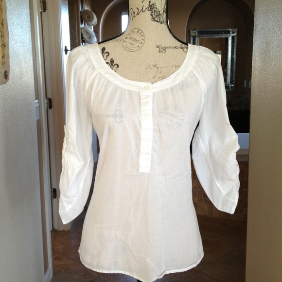 🎀SOLD🎀 bundle for jaja73. BR Light Cotton Blouse