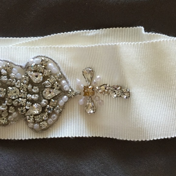 Pronovias wedding belt main image 4