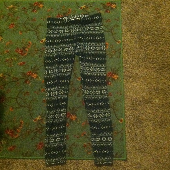 leggings ,cali tank burgundy jeans sweater BUNDLE