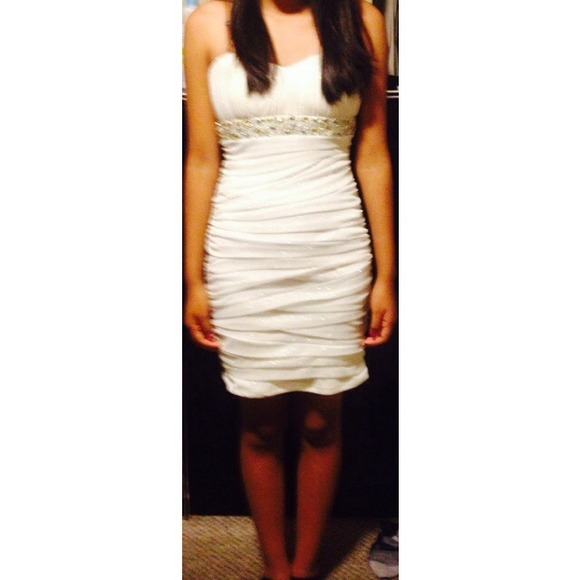 Gorgeous Creamy Dress with gems in the middle😍 - Picture 3 of 3