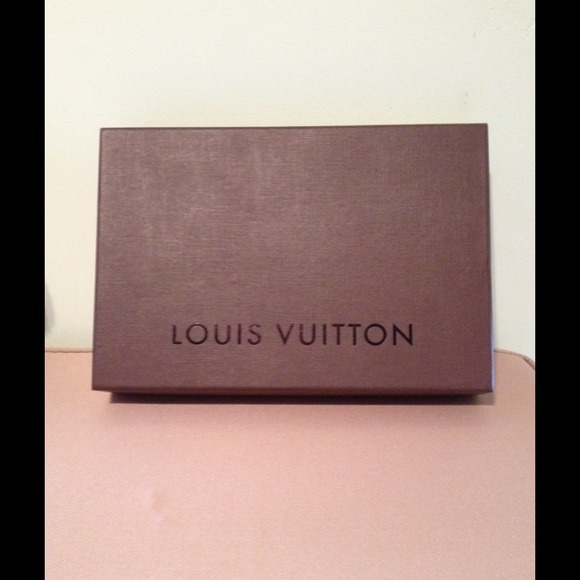 💥🌟SOLD🌟💥Authentic LV Hard Box