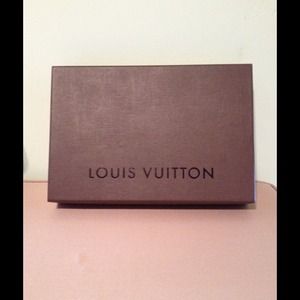 💥🌟SOLD🌟💥Authentic LV Hard Box