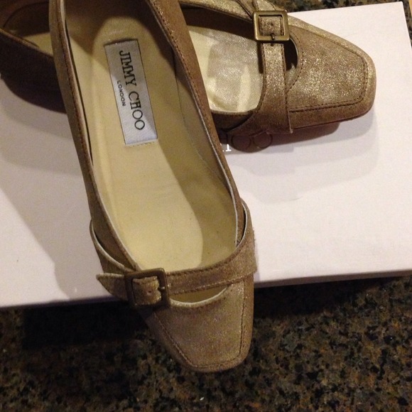 Gold Jimmy Choo flats.  Size 35.5 - Picture 2 of 4