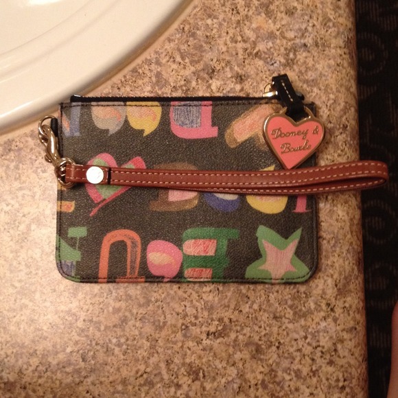 Dooney and bourke wristlet
