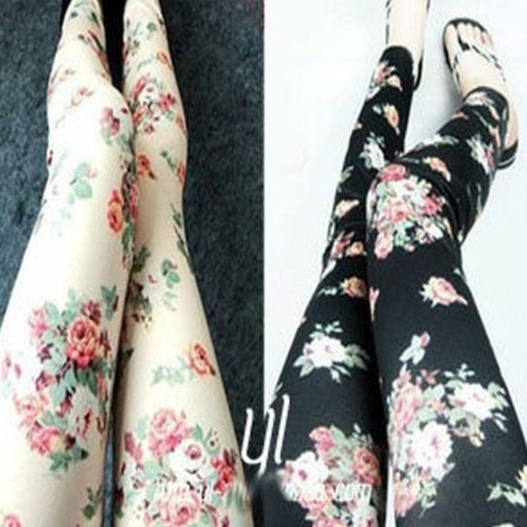 Pants - 💜🌸BLACK& CREAM🌸FLOWER LEGGINGS💜🌸