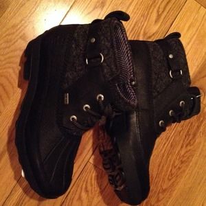 SOLD!!!!!!!Ugg water proof stylish ankle booties