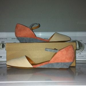 Madewell suede simple closed mini wedge