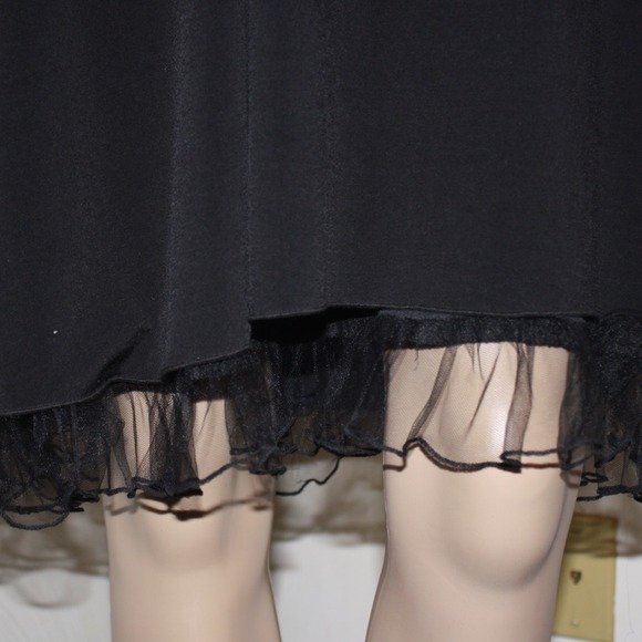 Black Deep V Halter Dress - Picture 4 of 4