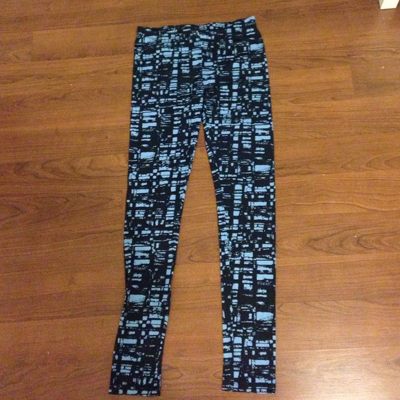 Forever 21 Pants - F21 patterned silk leggings!