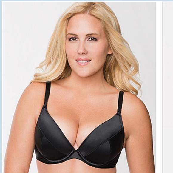 Push-Up Plunge Bra ✨(PRICE REDUCED)✨