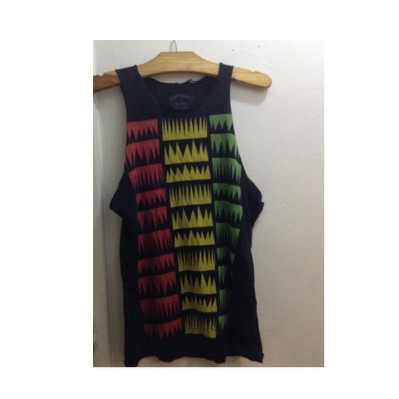 Sale🎉 Cut out shirt