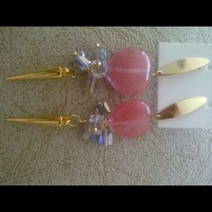 SOLD!!! Beautiful earrings!