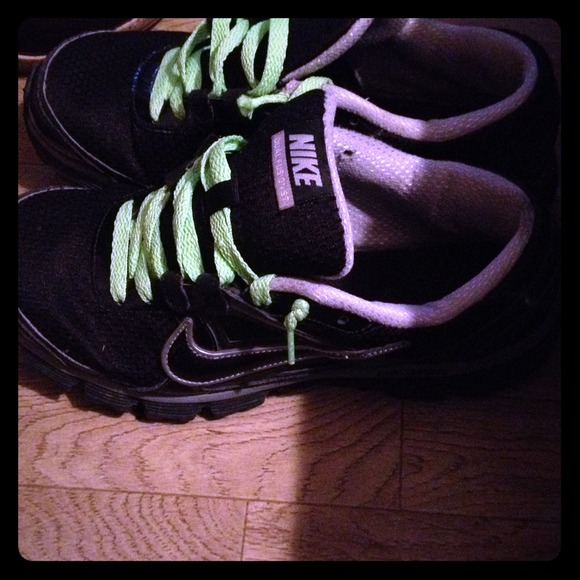 Nikes shoes