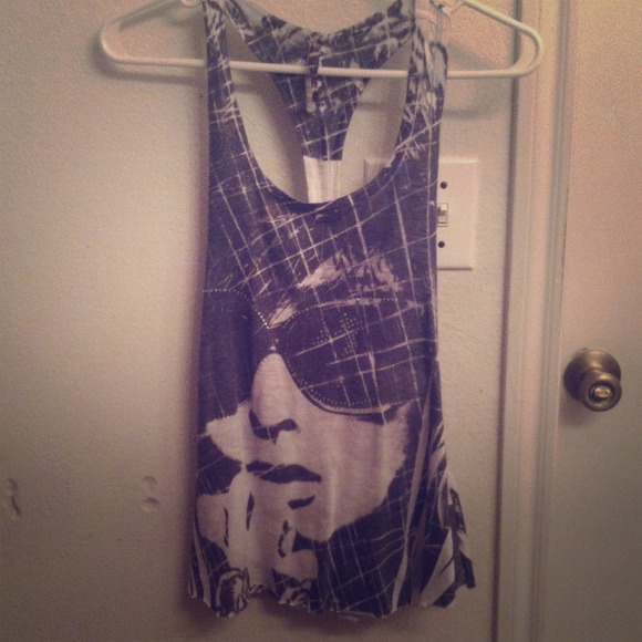 Very cute racerback.