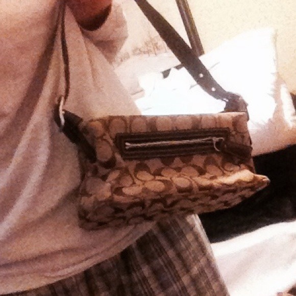 Authentic small coach bag. REDUCED BUNDLED - Picture 3 of 3